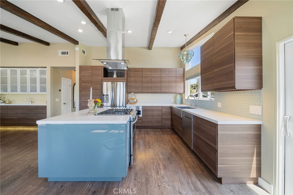215 Monterey Drive, Laguna Beach CA 92651 - photo 8