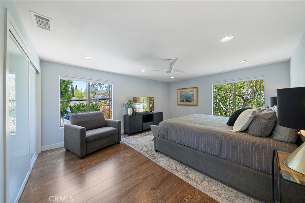 215 Monterey Drive, Laguna Beach CA 92651 - photo 17