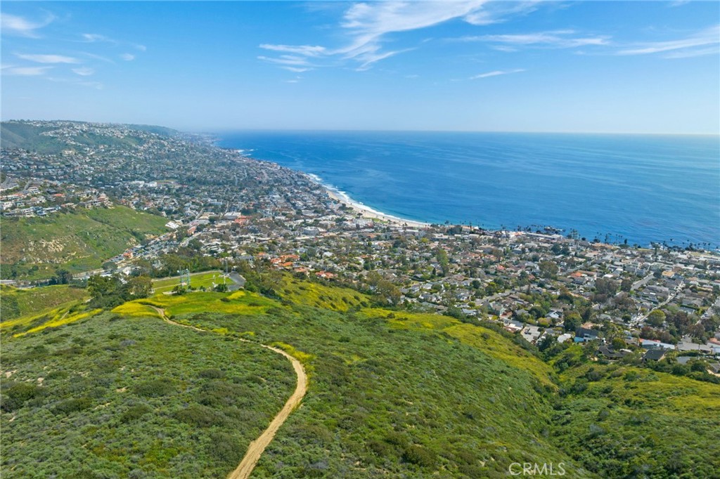 215 Monterey Drive, Laguna Beach CA 92651 - photo 30