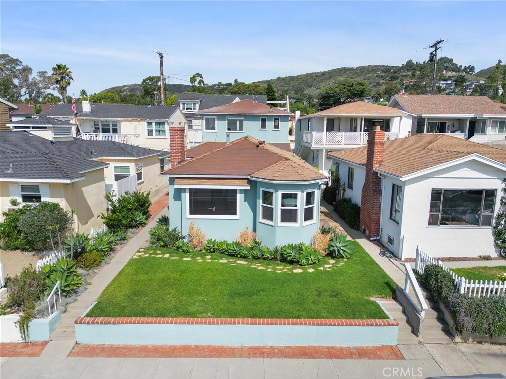 Welcome to 216 & 216 1/2 Cliff Drive! - 216 &216 1/2 Cliff Drive, Laguna Beach CA 92651 - photo 1