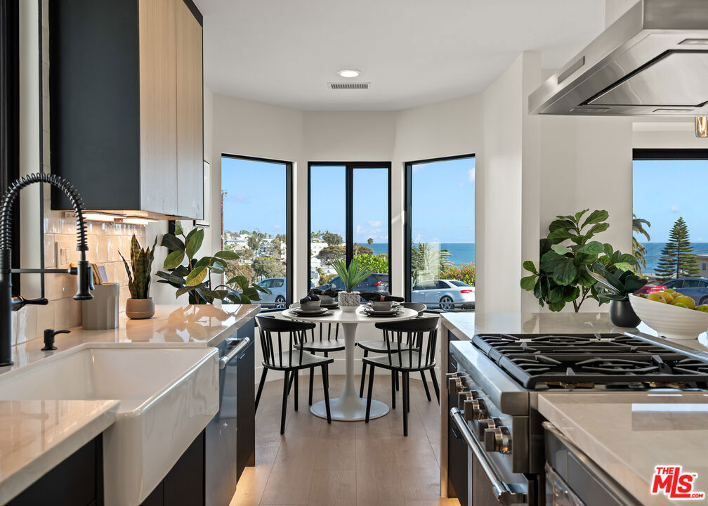 216 Cliff Drive, Laguna Beach CA 92651 - photo 7