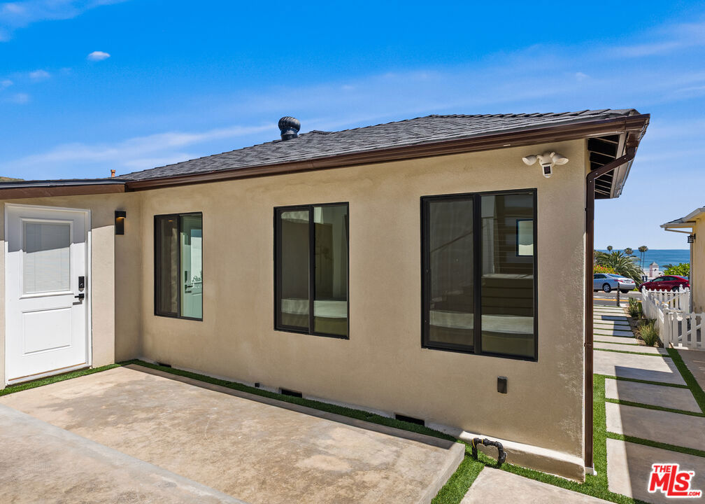216 Cliff Drive, Laguna Beach CA 92651 - photo 9