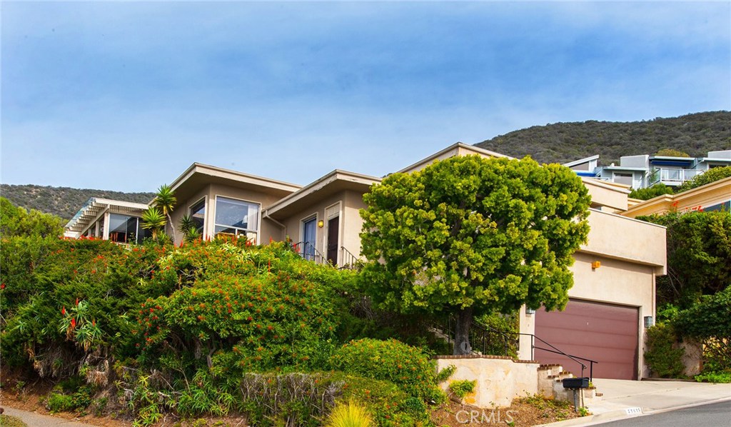 21615 Ocean Vista Drive, Laguna Beach CA 92651 - photo 1