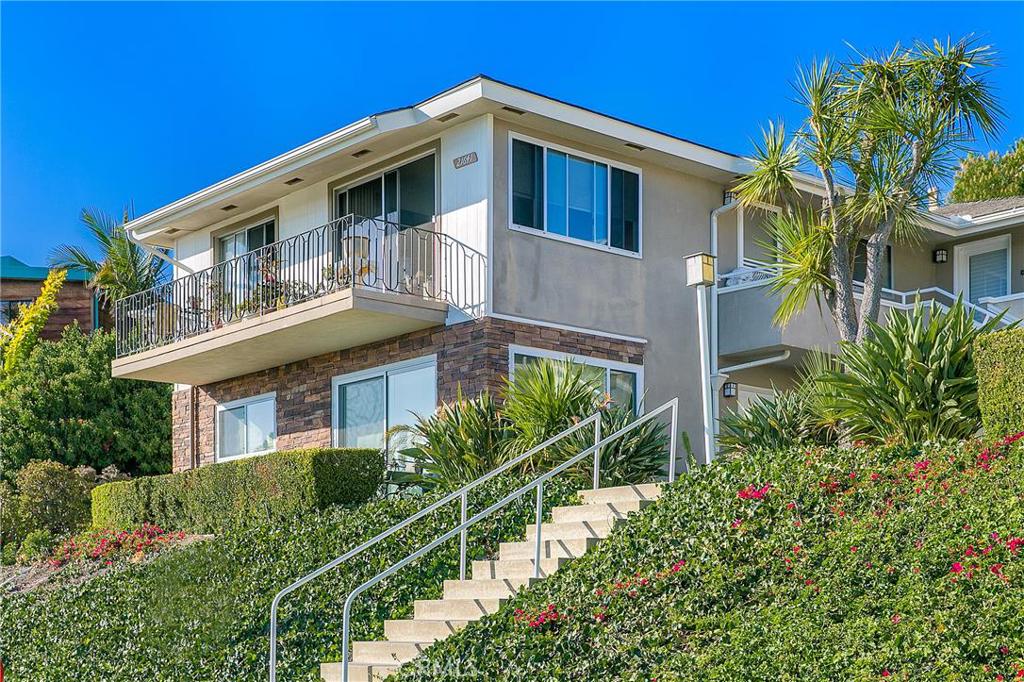 21641 Wesley Drive D, Laguna Beach CA 92651 - photo 1