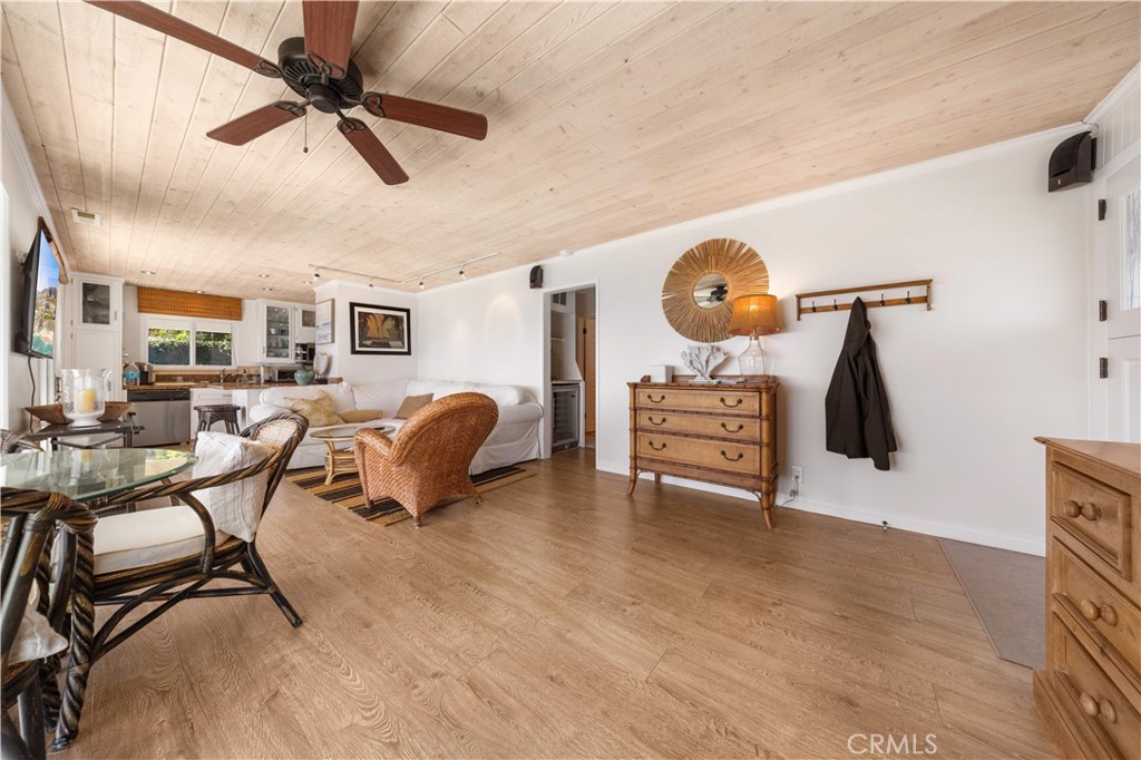 21662 Ocean Vista Drive D, Laguna Beach CA 92651 - photo 10