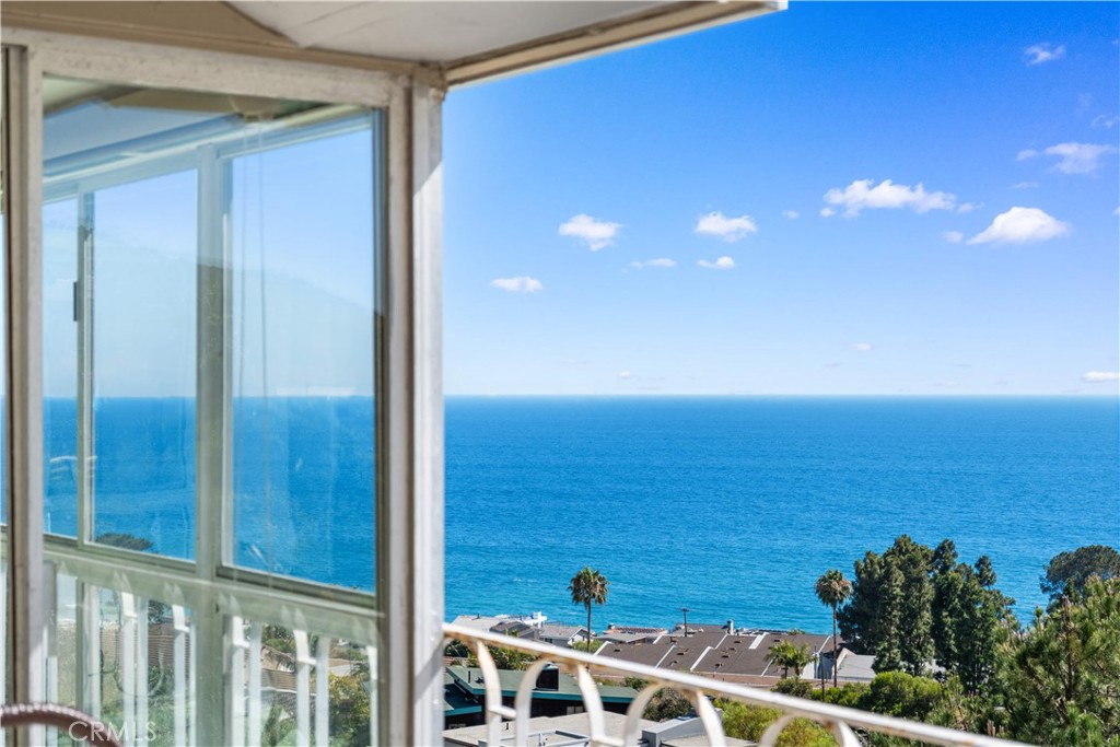 21662 Ocean Vista Drive D, Laguna Beach CA 92651 - photo 22