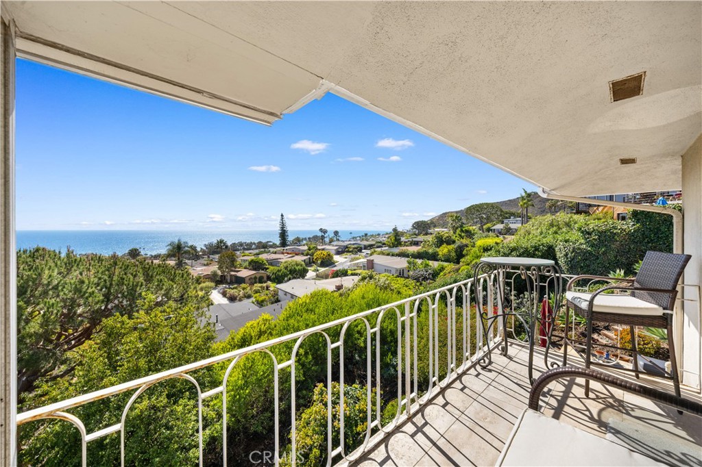 21662 Ocean Vista Drive D, Laguna Beach CA 92651 - photo 29