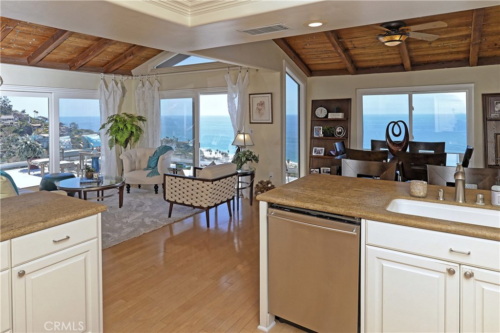 21675 Ocean Vista Drive, Laguna Beach CA 92651 - photo 1