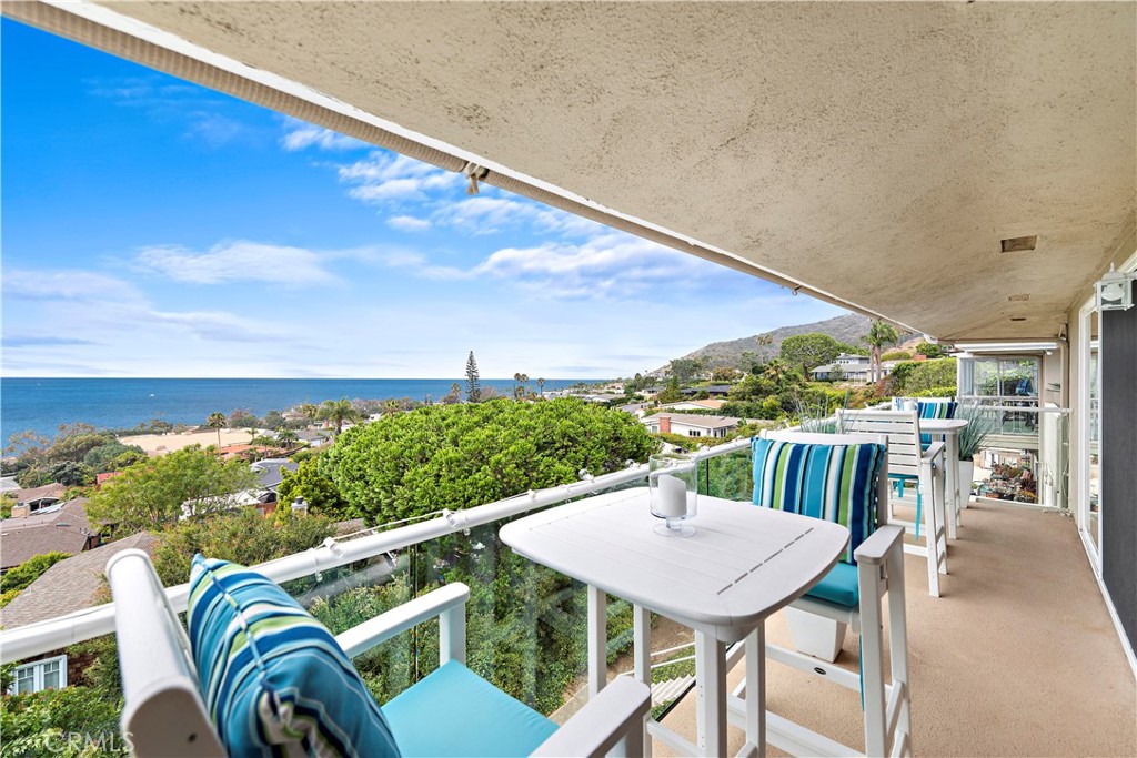Expansive view deck, dedicated use & access by only this unit. - 21682 Ocean Vista Drive D, Laguna Beach CA 92651 - photo 4