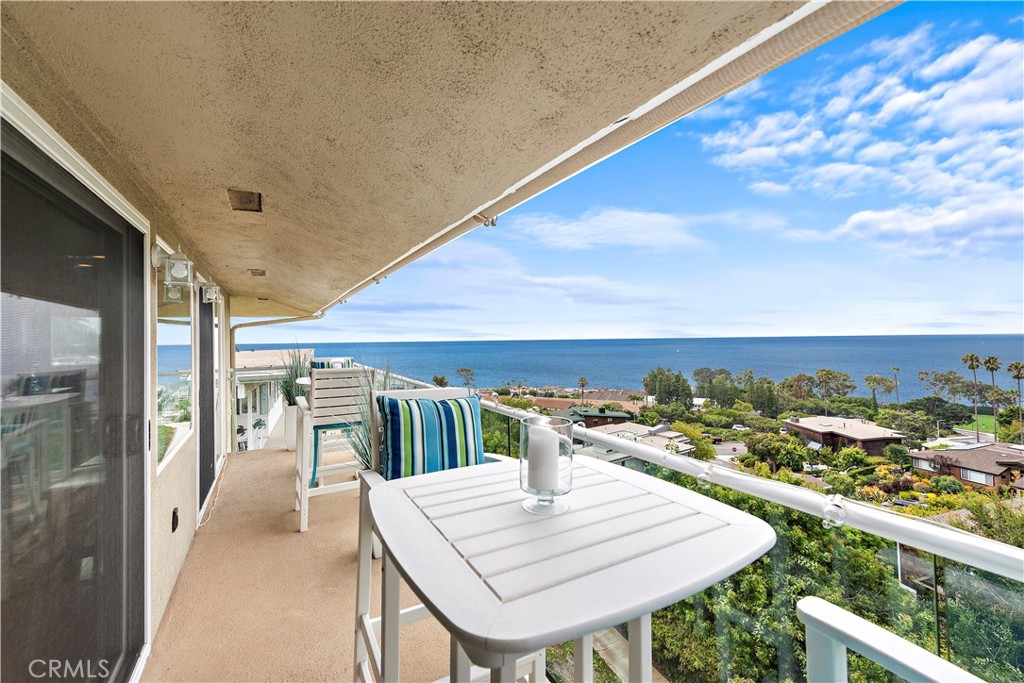 21682 Ocean Vista Drive D, Laguna Beach CA 92651 - photo 5