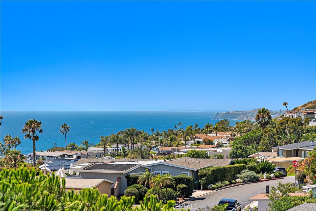 21682 Ocean Vista Drive D, Laguna Beach CA 92651 - photo 17