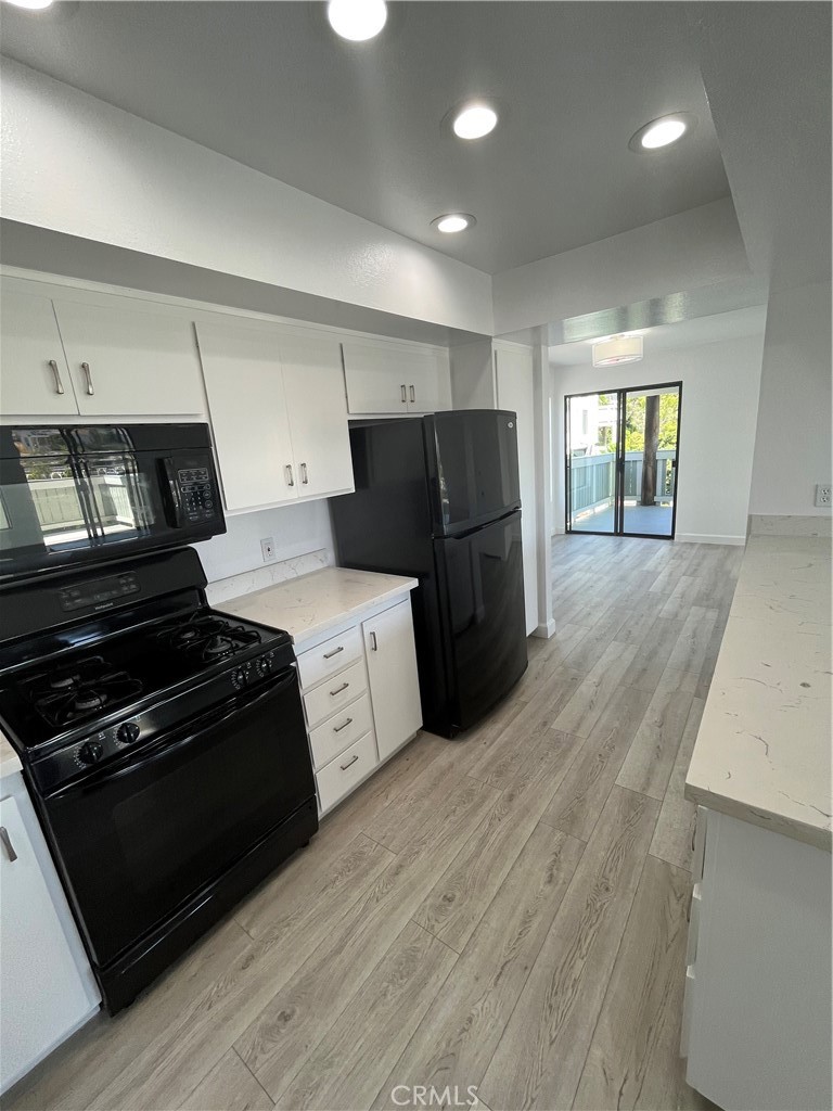 New Appliances - 217 Dolphin Way E, Laguna Beach CA 92651 - photo 8