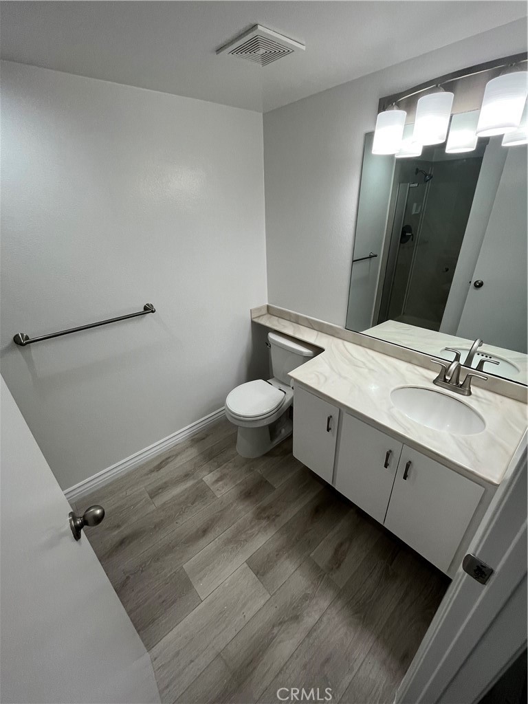 Master Vanity - 217 Dolphin Way E, Laguna Beach CA 92651 - photo 22