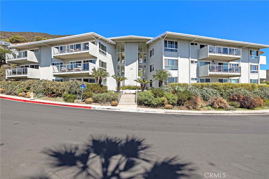 21703 Ocean Vista 101-A, Laguna Beach CA 92651 - photo 2