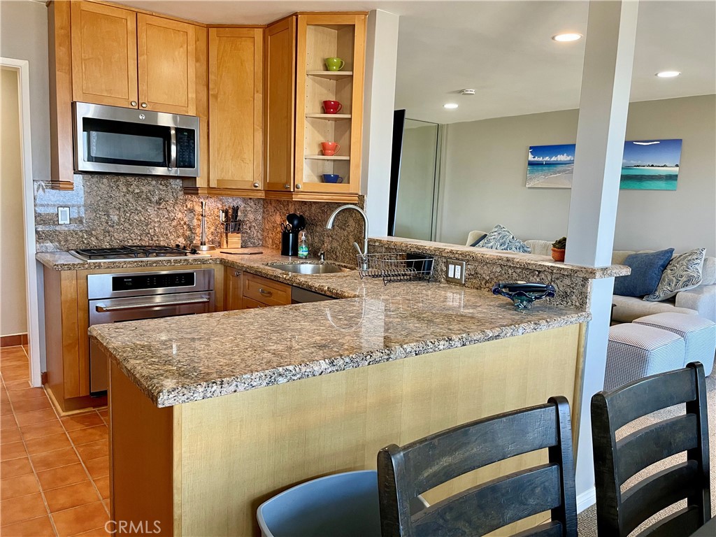 21703 Ocean Vista 303, Laguna Beach CA 92651 - photo 9