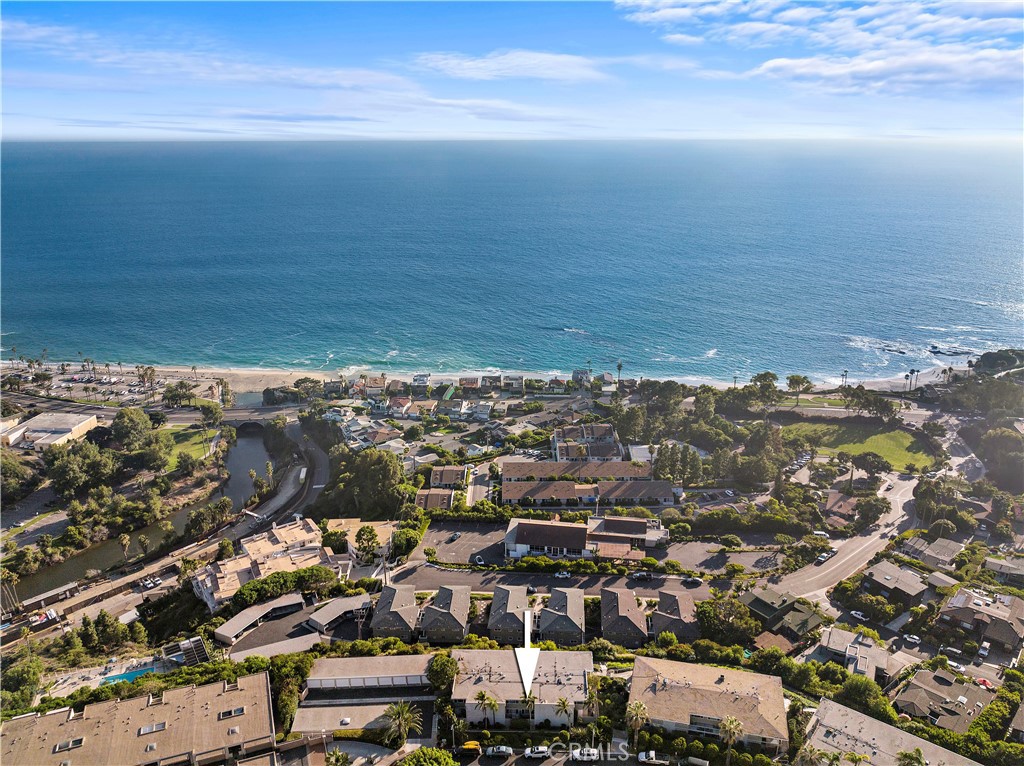 21722 Ocean Vista Drive F, Laguna Beach CA 92651 - photo 3