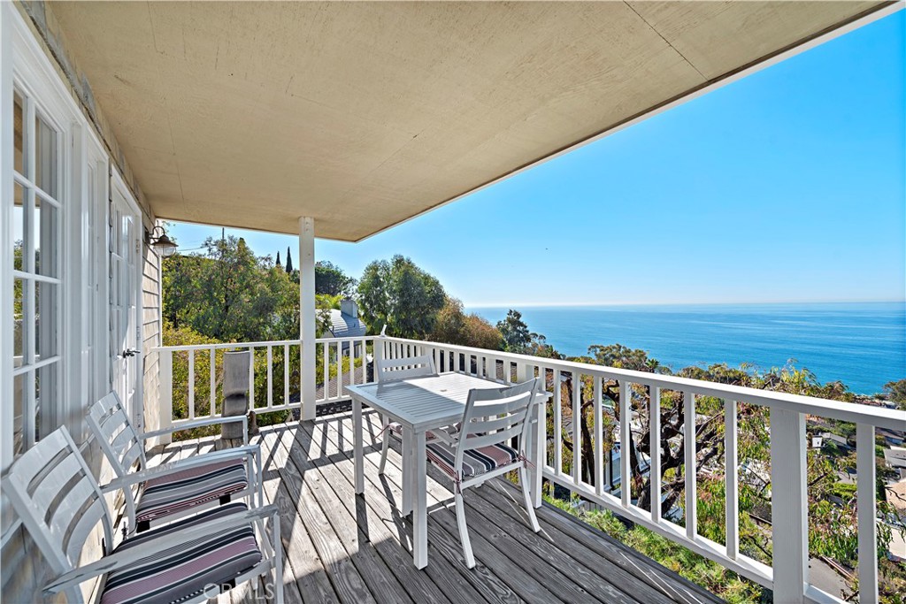 2173 Crestview Drive, Laguna Beach CA 92651 - photo 1