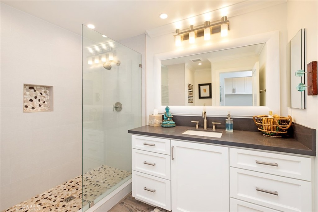 21734 Wesley Drive 5, Laguna Beach CA 92651 - photo 18