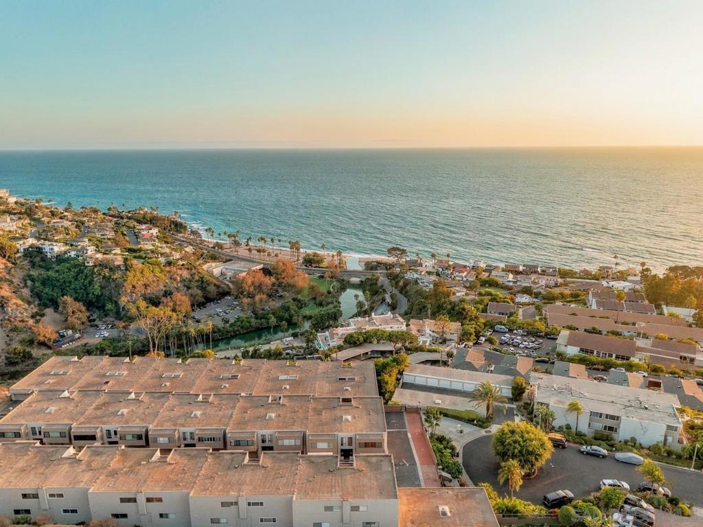 21743 Ocean Vista 22, Laguna Beach CA 92651 - photo 4