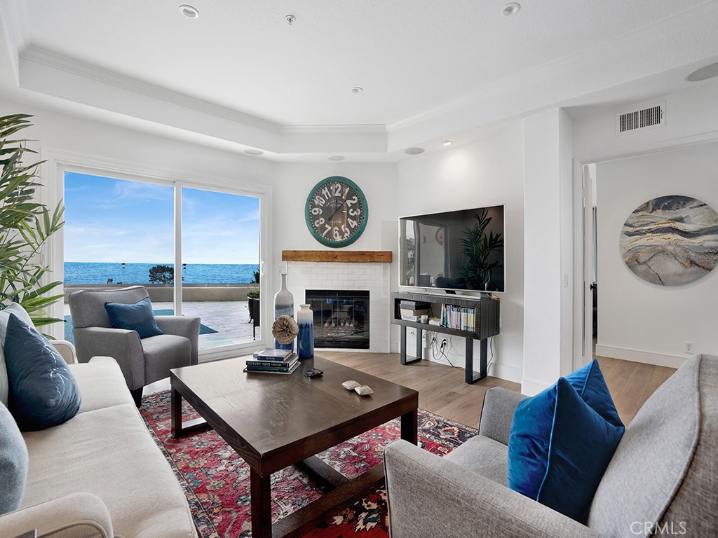 21746 Wesley Drive 1, Laguna Beach CA 92651 - photo 1