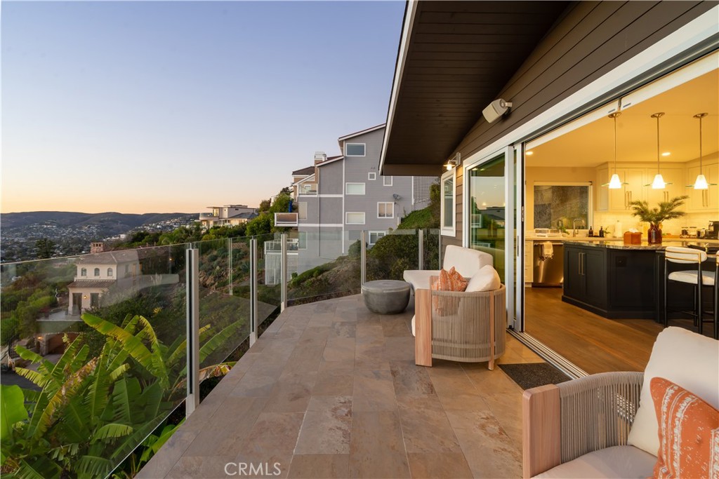 2192 Crestview, Laguna Beach CA 92651 - photo 11