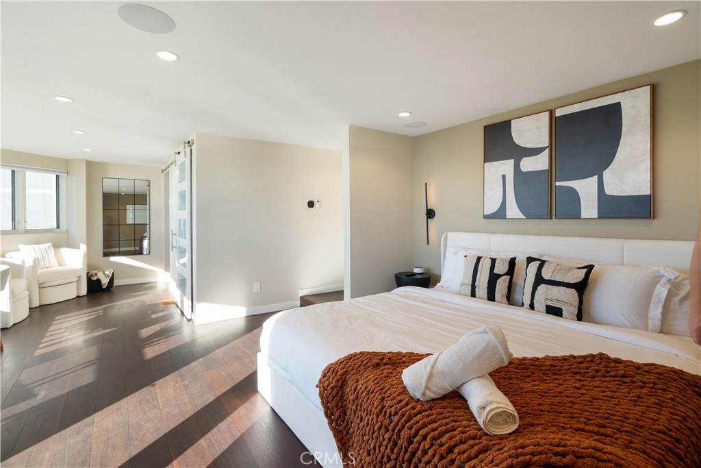 Primary Bedroom - 2192 Crestview, Laguna Beach CA 92651 - photo 26