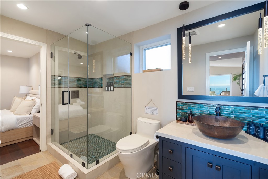 3rd Bathroom - 2192 Crestview, Laguna Beach CA 92651 - photo 42
