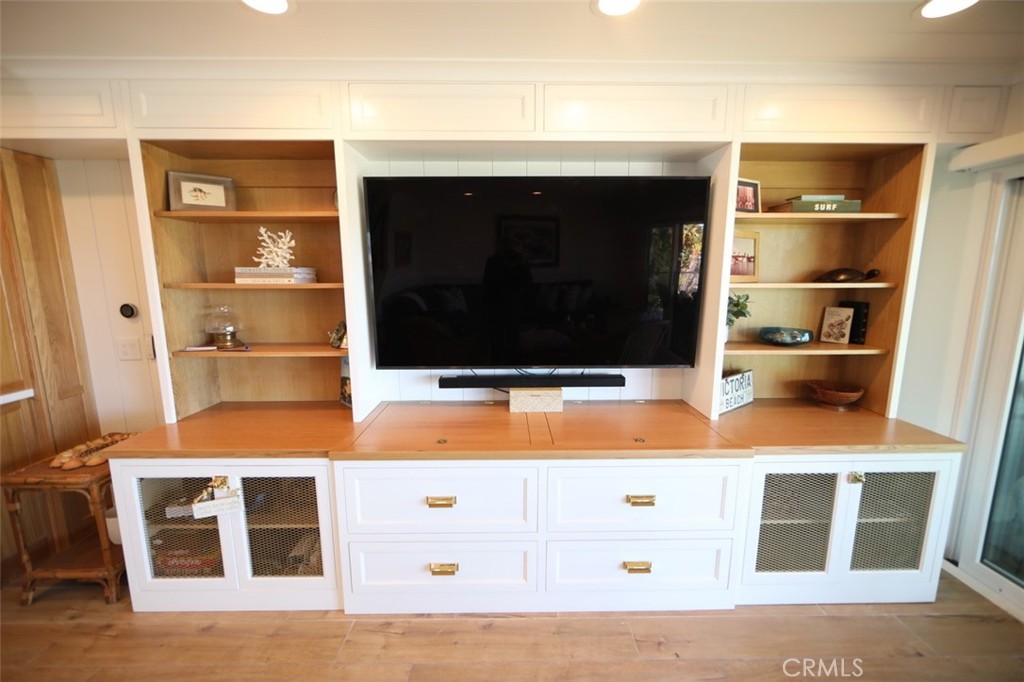 ENTERTAINMENT CENTER - 22 Blue Lagoon, Laguna Beach CA 92651 - photo 3