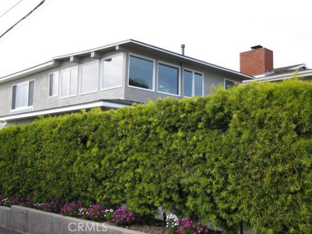 View of the front from the corner. - 220 Grandview Street B, Laguna Beach CA 92651 - photo 1