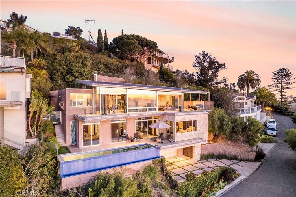2209 Crestview Place, Laguna Beach CA 92651 - photo 2