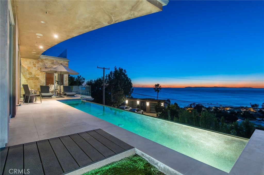 2209 Crestview Place, Laguna Beach CA 92651 - photo 3