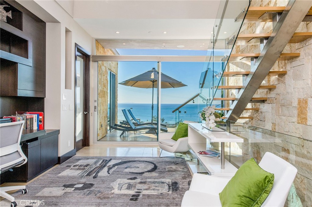 2209 Crestview Place, Laguna Beach CA 92651 - photo 12