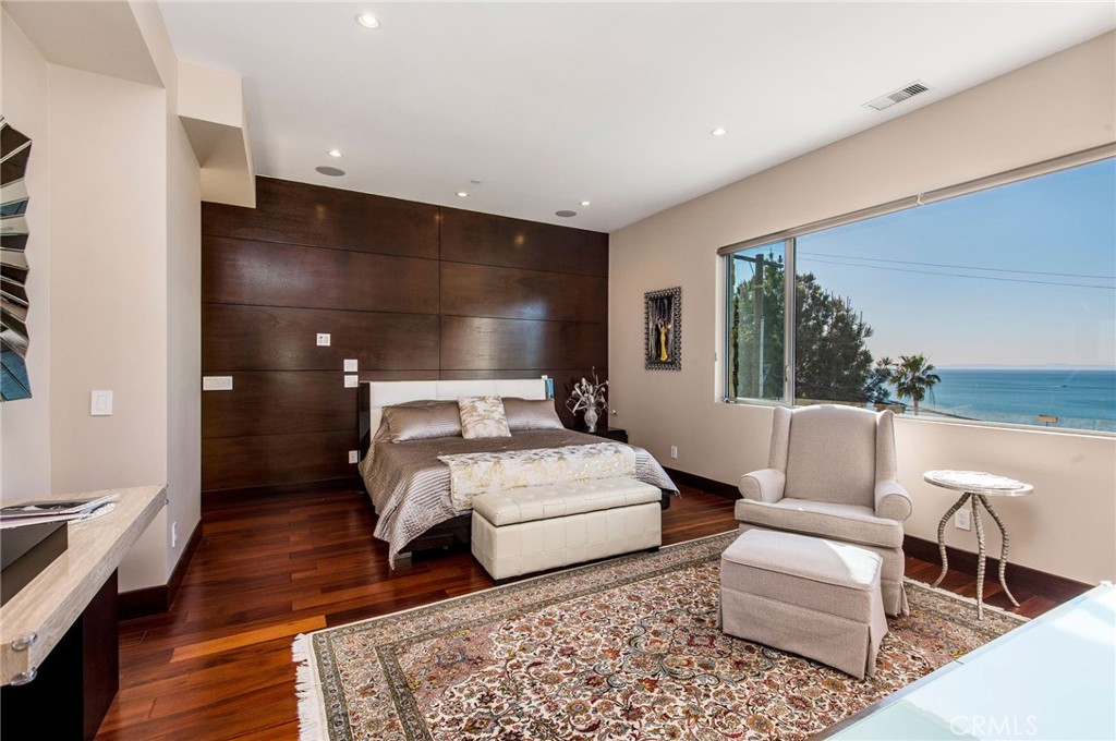 2209 Crestview Place, Laguna Beach CA 92651 - photo 13