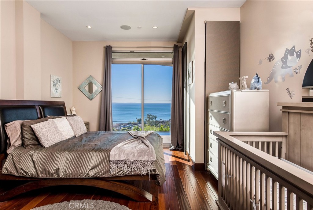 2209 Crestview Place, Laguna Beach CA 92651 - photo 17