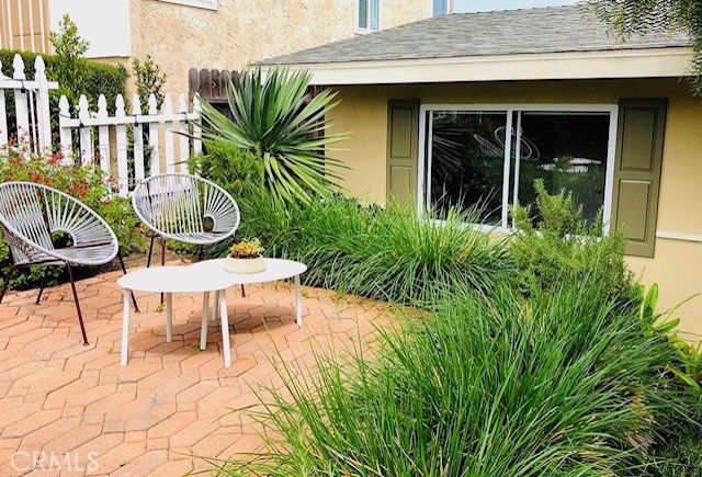 221 Grandview Street, Laguna Beach CA 92651 - photo 1