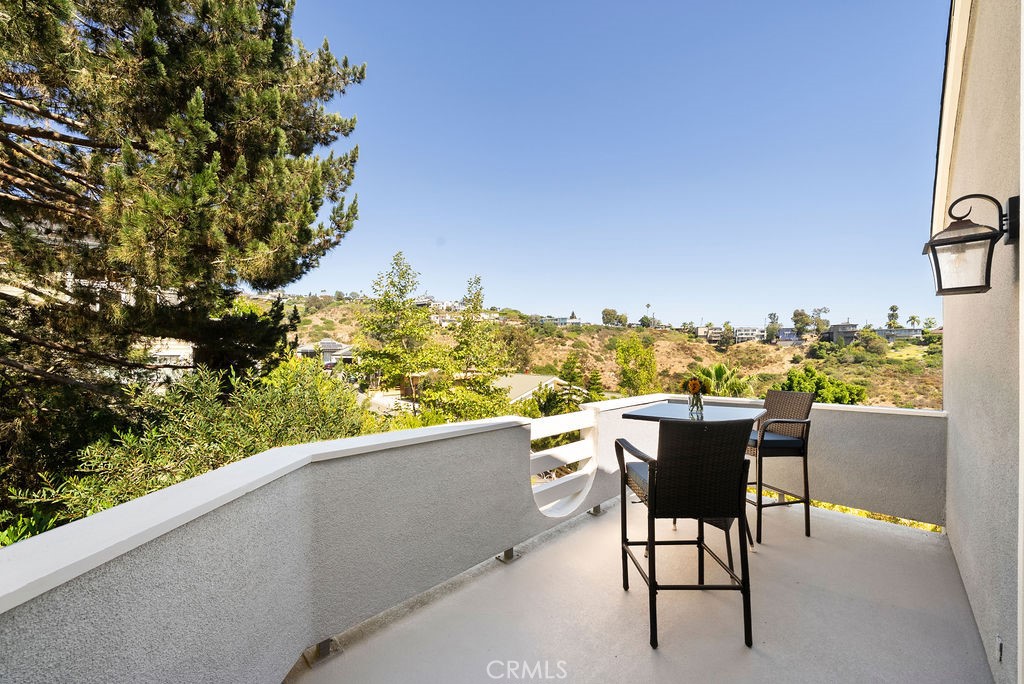 Deck off the familyroom - 2210 Bridge, Laguna Beach CA 92651 - photo 23