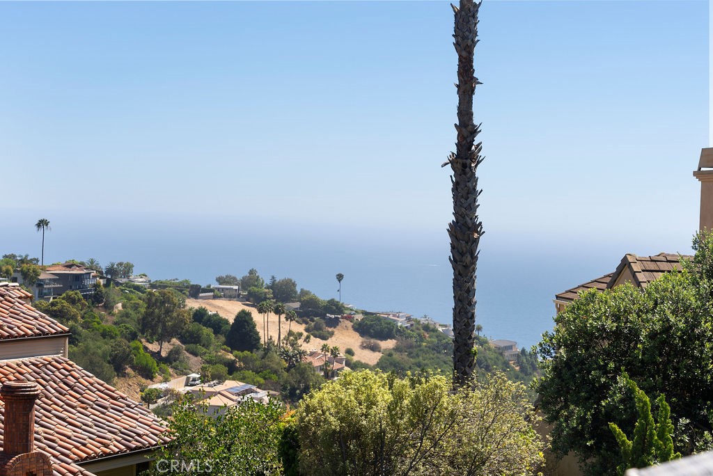 2210 Bridge, Laguna Beach CA 92651 - photo 52