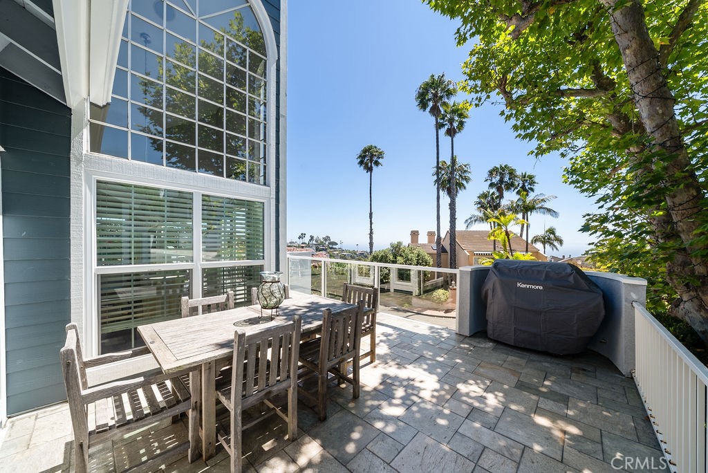 Main level wrap around deck - 2210 Bridge, Laguna Beach CA 92651 - photo 29