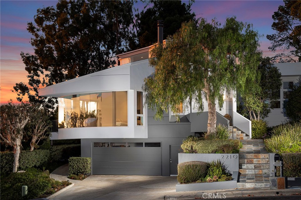2210 Hillview Drive, Laguna Beach CA 92651 - photo 1