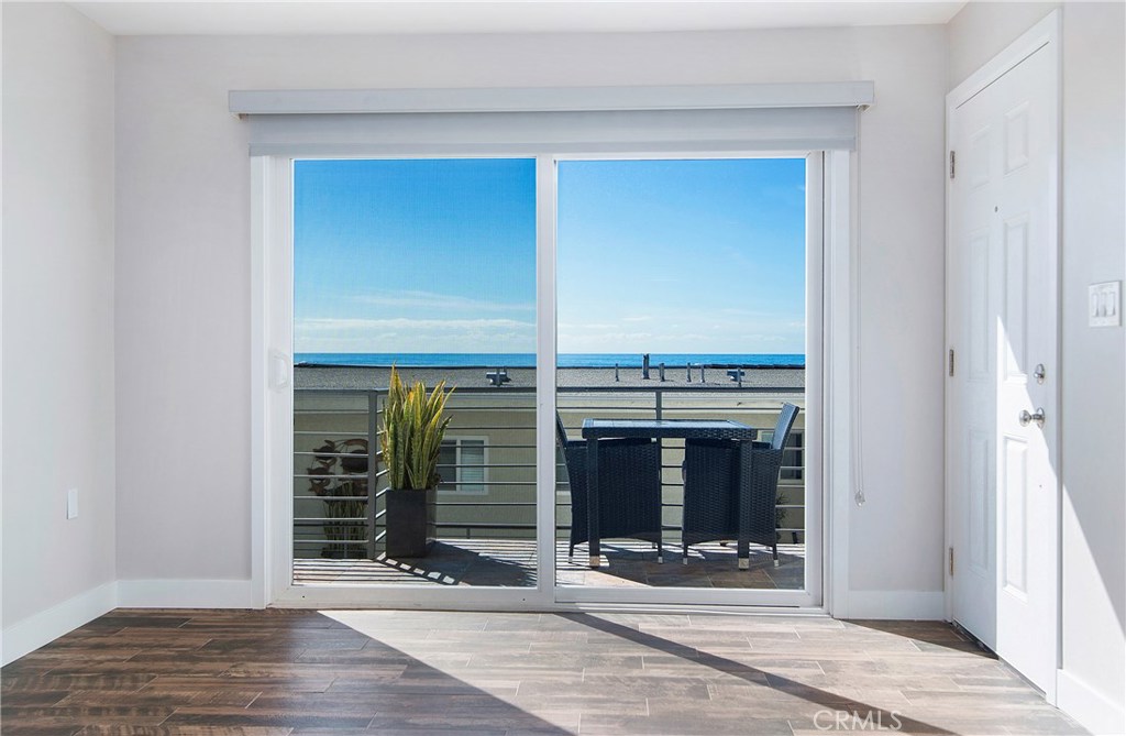 222 Arch Street 12, Laguna Beach CA 92651 - photo 1