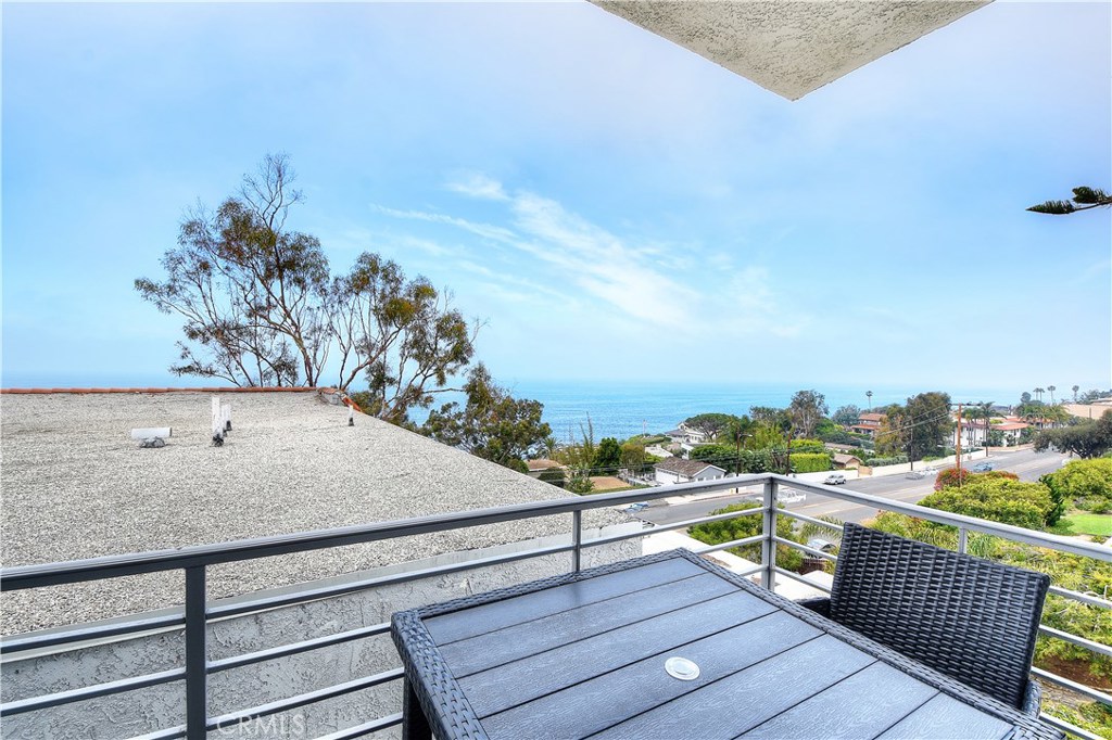 222 Arch Street 14, Laguna Beach CA 92651 - photo 1