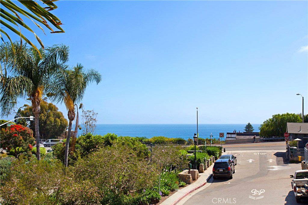 222 NYES Place upper, Laguna Beach CA 92651 - photo 1