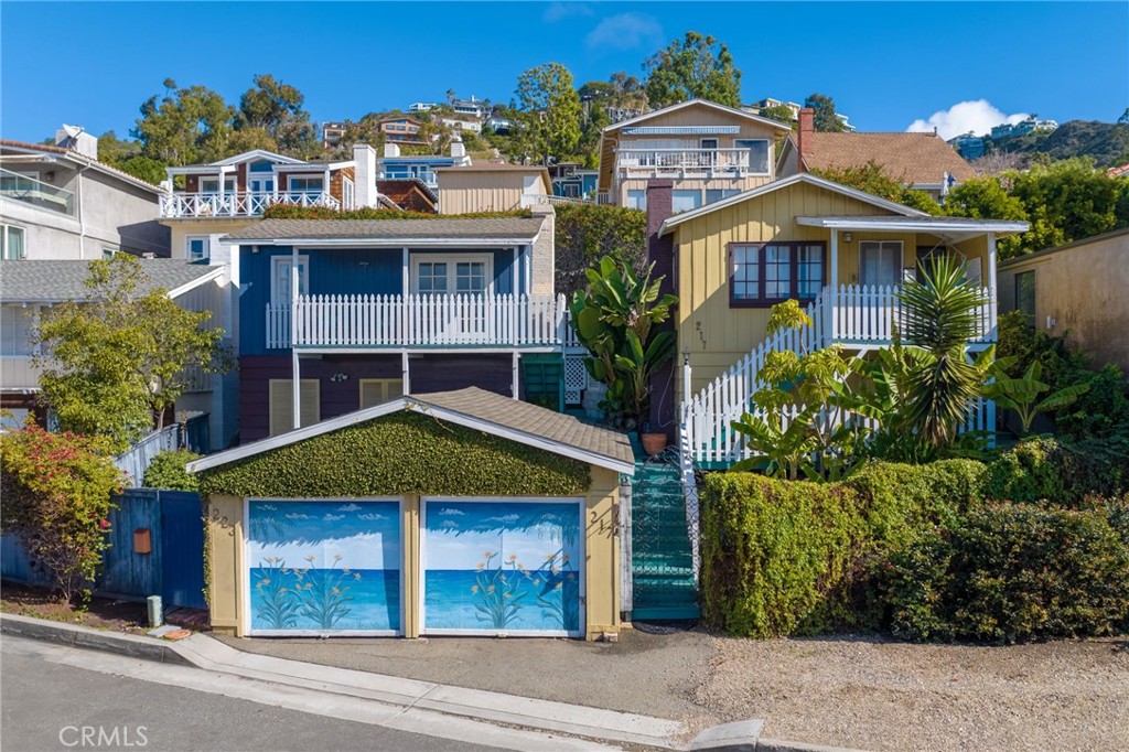 223 & 217 Nyes Place, Laguna Beach CA 92651 - photo 1