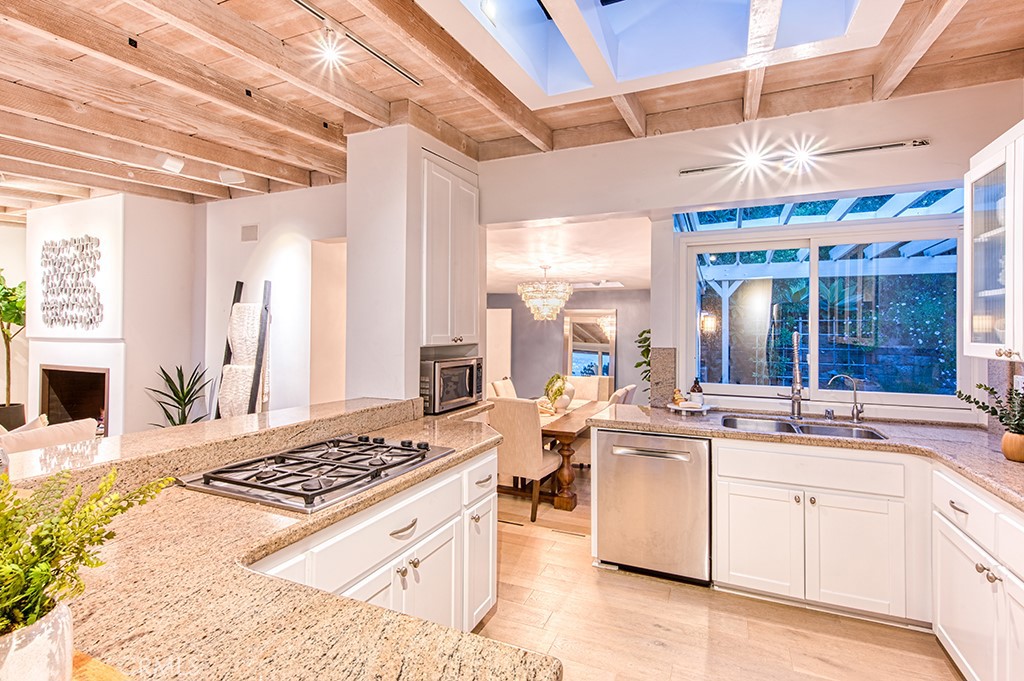 22311 3rd, Laguna Beach CA 92651 - photo 5