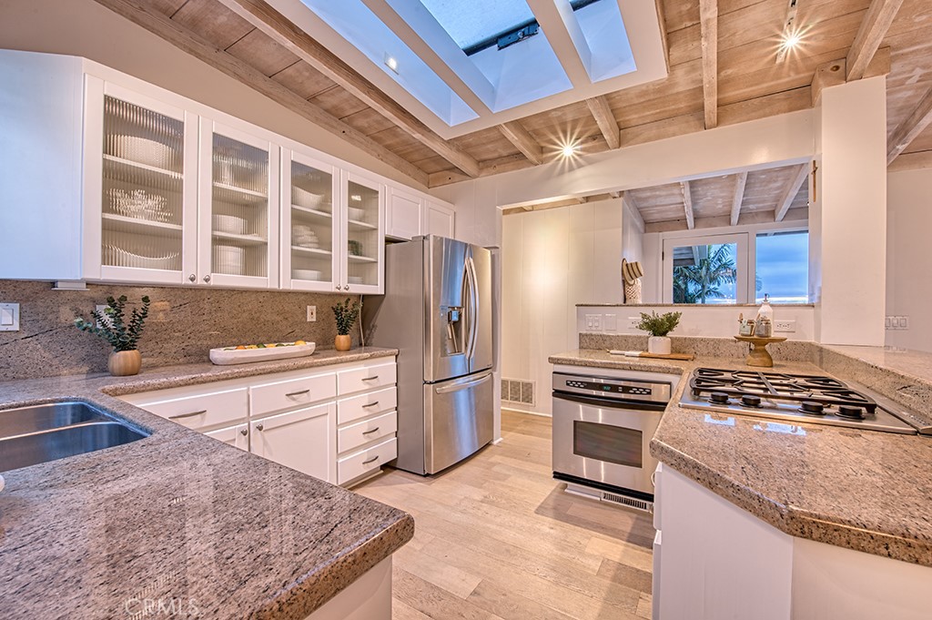 22311 3rd, Laguna Beach CA 92651 - photo 6