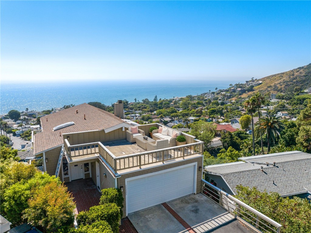 Rooftop deck virtually staged. - 22332 Eagle Rock Way, Laguna Beach CA 92651 - photo 1