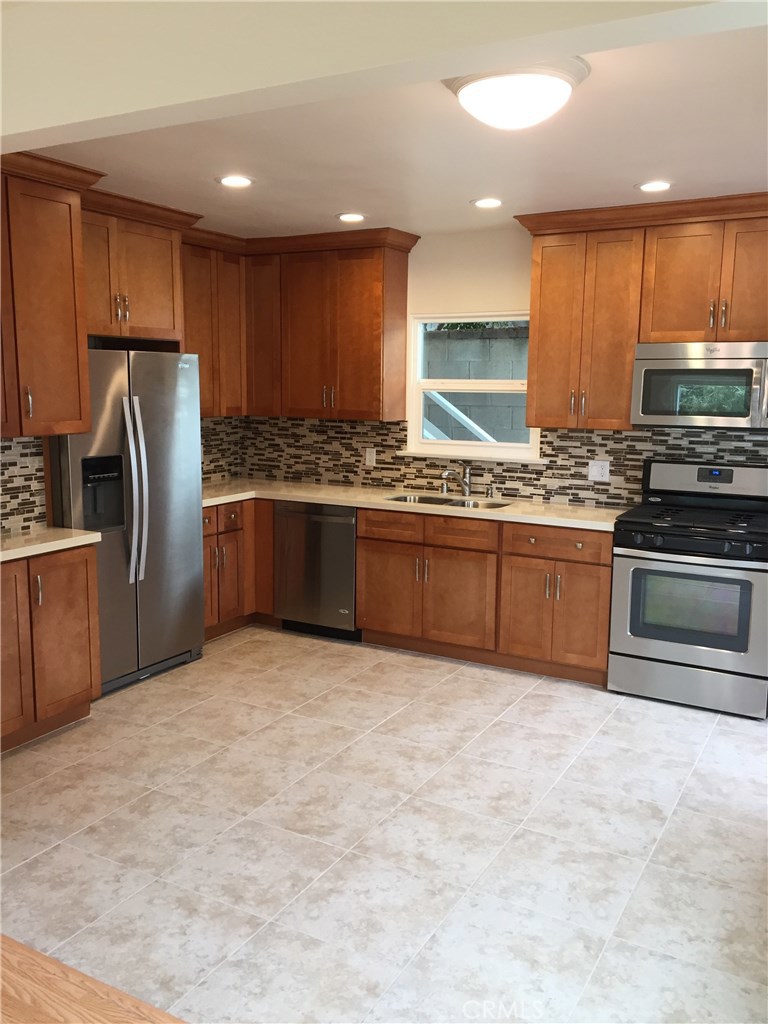 225 Cypress Drive 3, Laguna Beach CA 92651 - photo 1