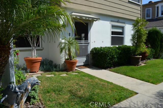 225 Cypress Drive 3, Laguna Beach CA 92651 - photo 1