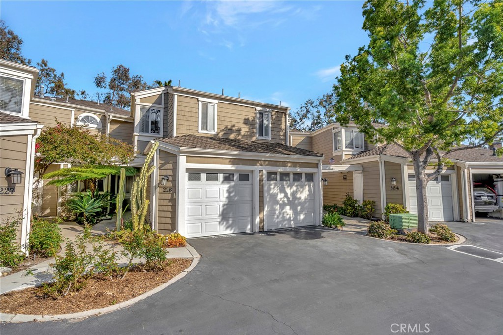 225 Santa Rosa Court, Laguna Beach CA 92651 - photo 1