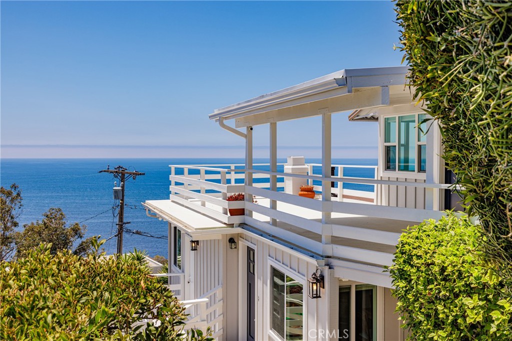 2260 Crestview Drive A, Laguna Beach CA 92651 - photo 1